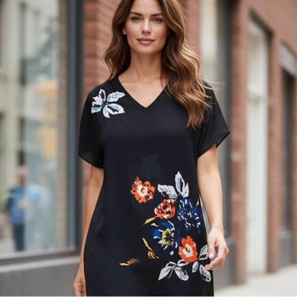 CAbi‎ Ladies Black Fiore Chiffon V-Neck, Tunic Style Short Sleeved Top - Medium